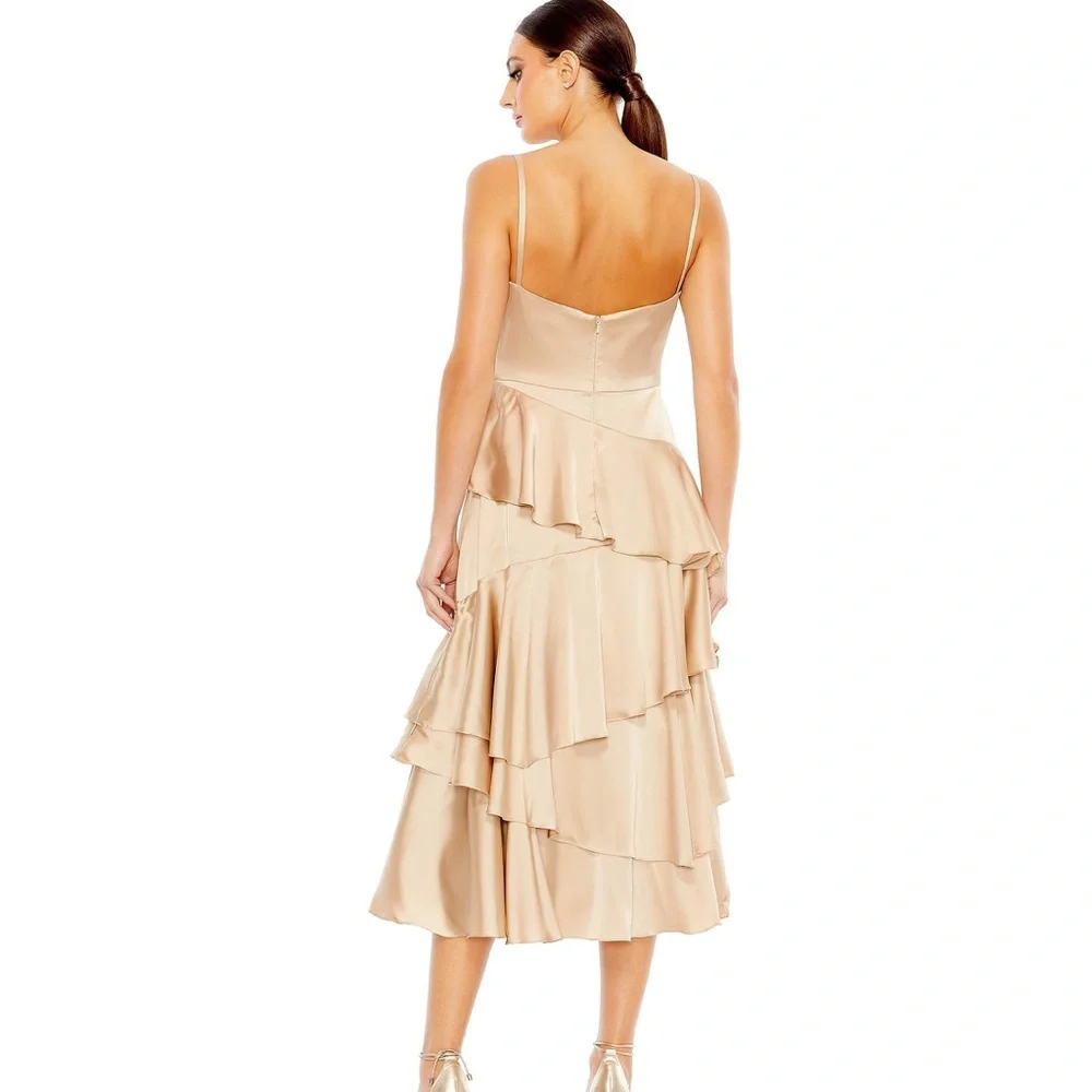 Mac Duggal nwt mac
